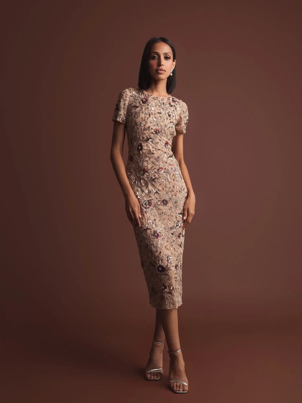 MAC DUGGAL
Beige Floral Embellished Short Sleeve Midi Dress - Picture 1 of 8